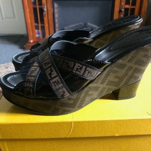 Fendi Black and Brown Heels
